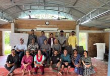 தம்மம்- ஒற்றைப்பலகையில்